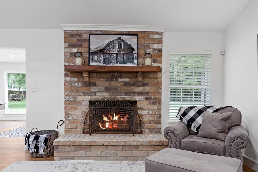 Photo of Livingroom in Bevil Oaks