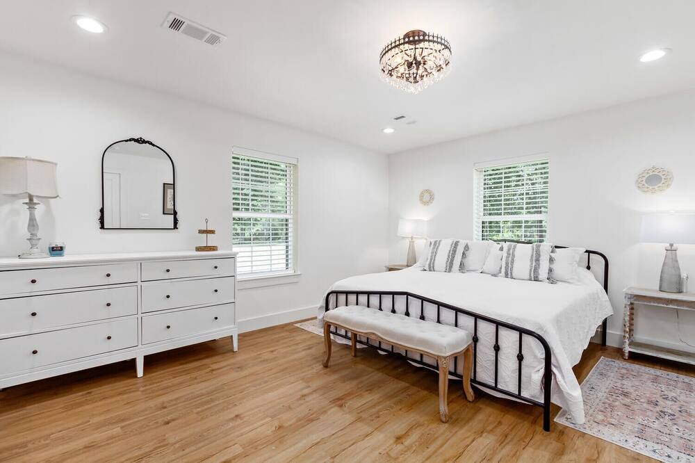 Photo of Bedroom in Bevil Oaks