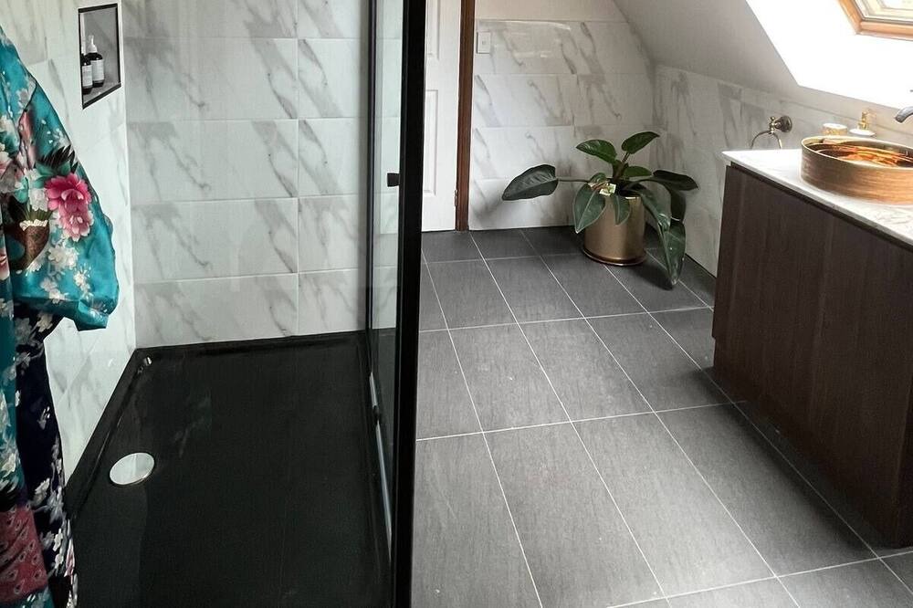 Photo of Others in Dean