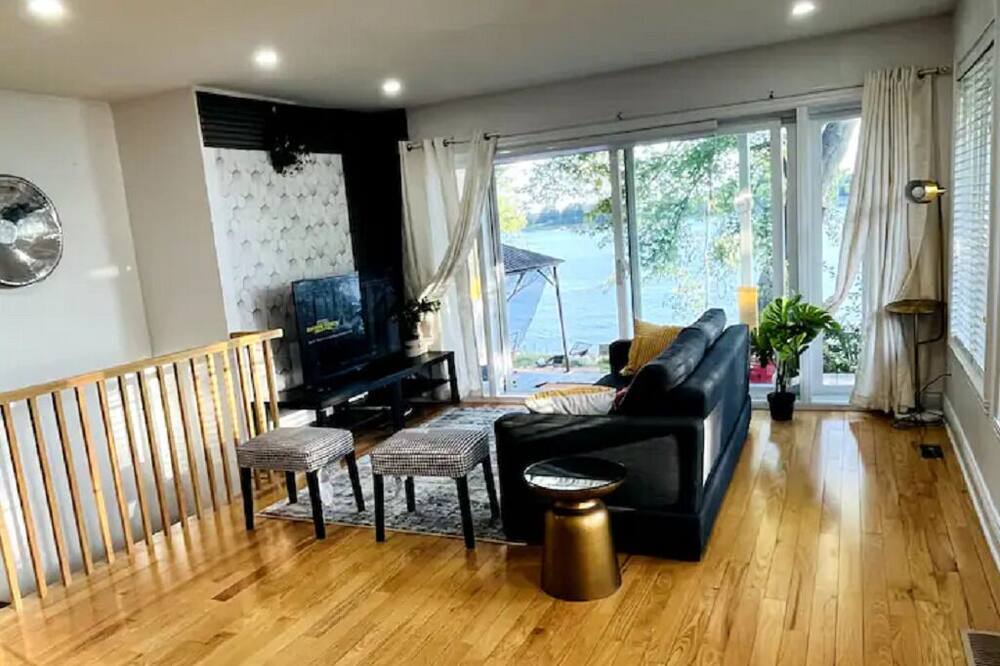 Photo of Livingroom in Fassett
