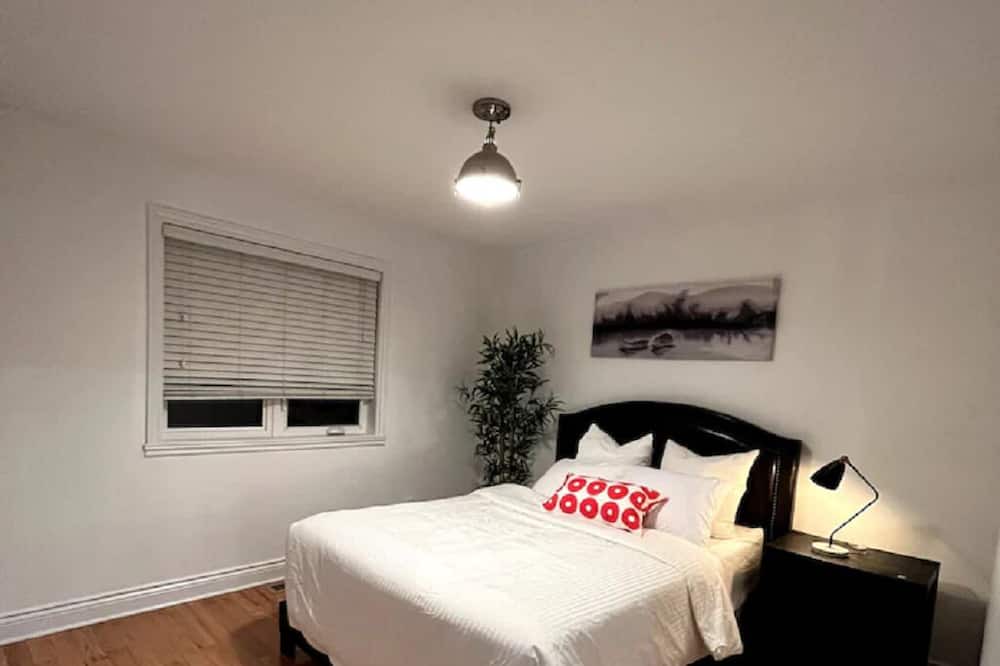 Photo of Bedroom in Fassett