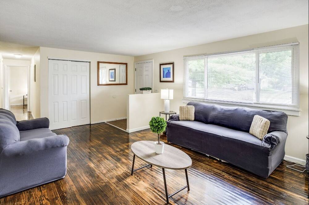 Photo of Livingroom in Rochester