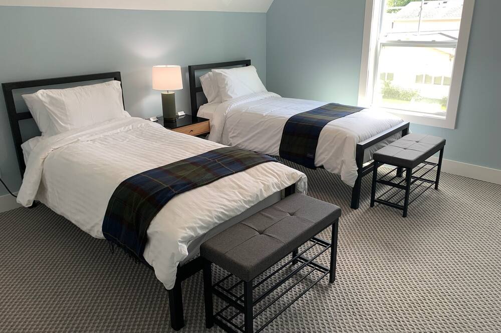 Photo of Others in Wooded Estates