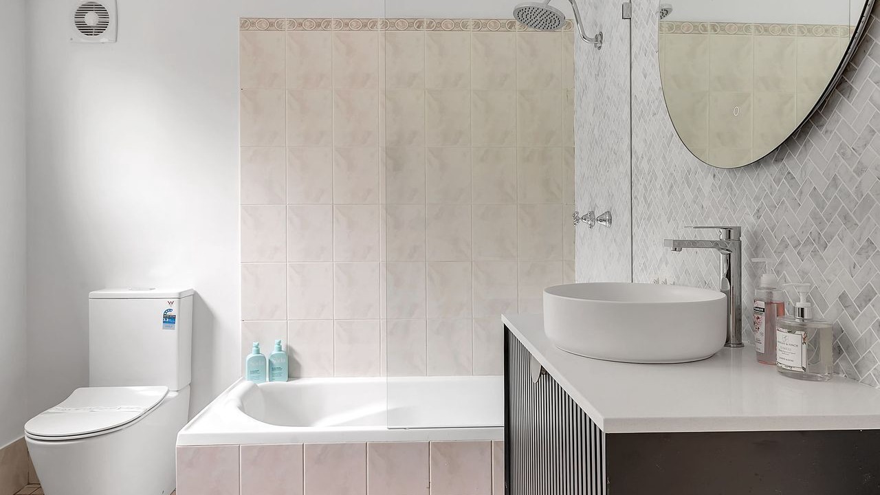 Photo of Others in Avalon Beach