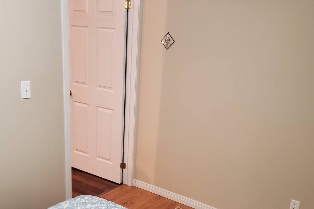 Photo of Bedroom in Oro-Medonte