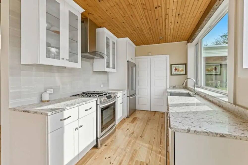 Photo of Kitchen in St. Charles