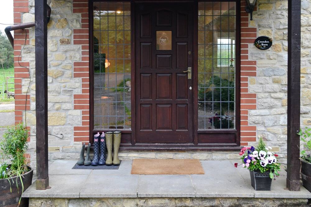 Photo of Outdoor in Smallridge