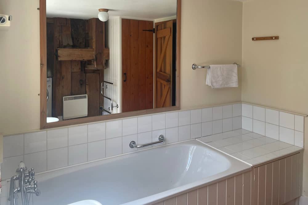 Photo of Bathroom in Chetnole