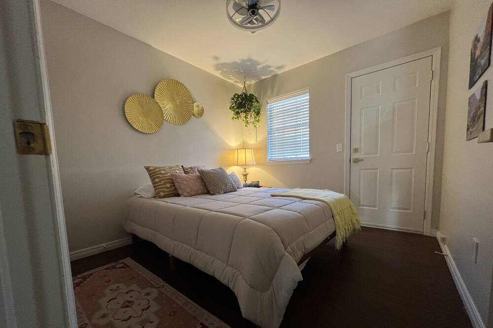 Photo of Bedroom in Weatherford