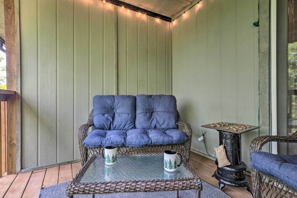 Photo of Livingroom in Notch Estates