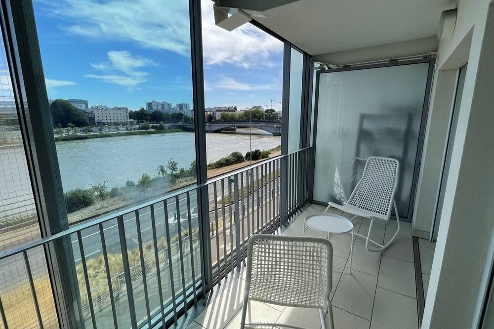 Photo of Patio Balcony in Madeleine-Champ de Mars
