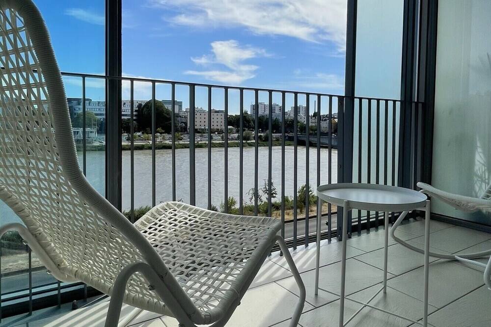 Photo of Patio Balcony in Madeleine-Champ de Mars