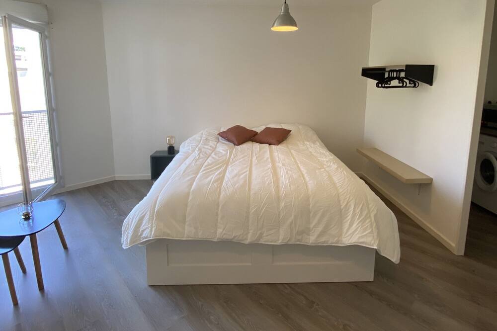 Photo of Bedroom in Quai de la Fosse