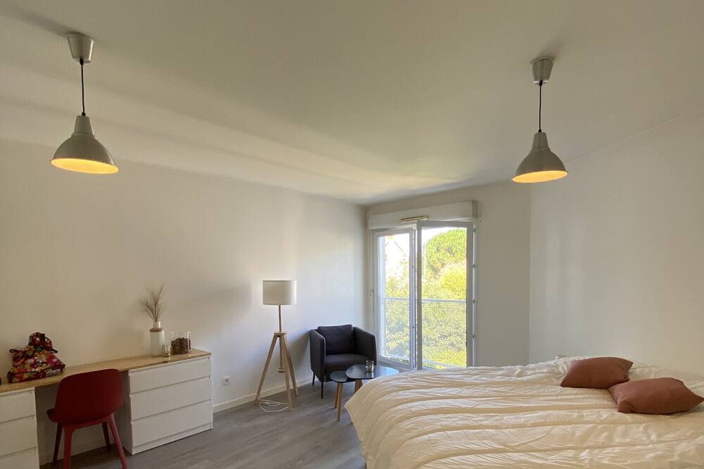 Photo of Bedroom in Quai de la Fosse