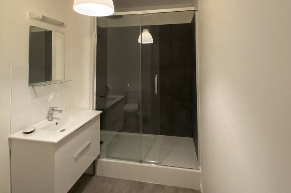 Photo of Bathroom in Quai de la Fosse