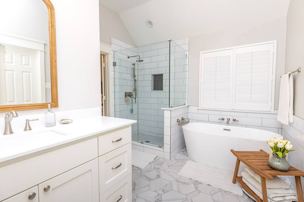 Photo of Bathroom in Lantana