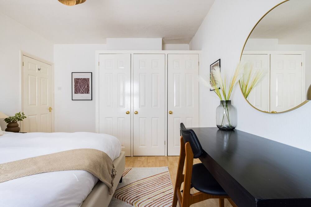 Photo of Bedroom in Earley