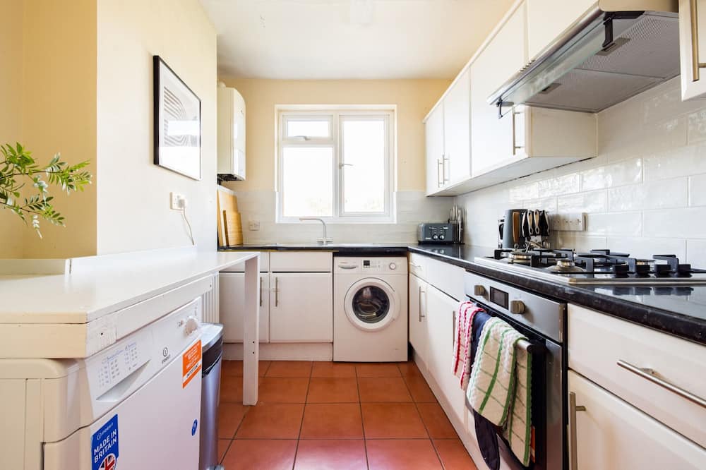 Photo of Kitchen in Earley