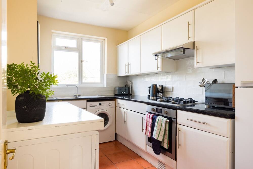 Photo of Kitchen in Earley