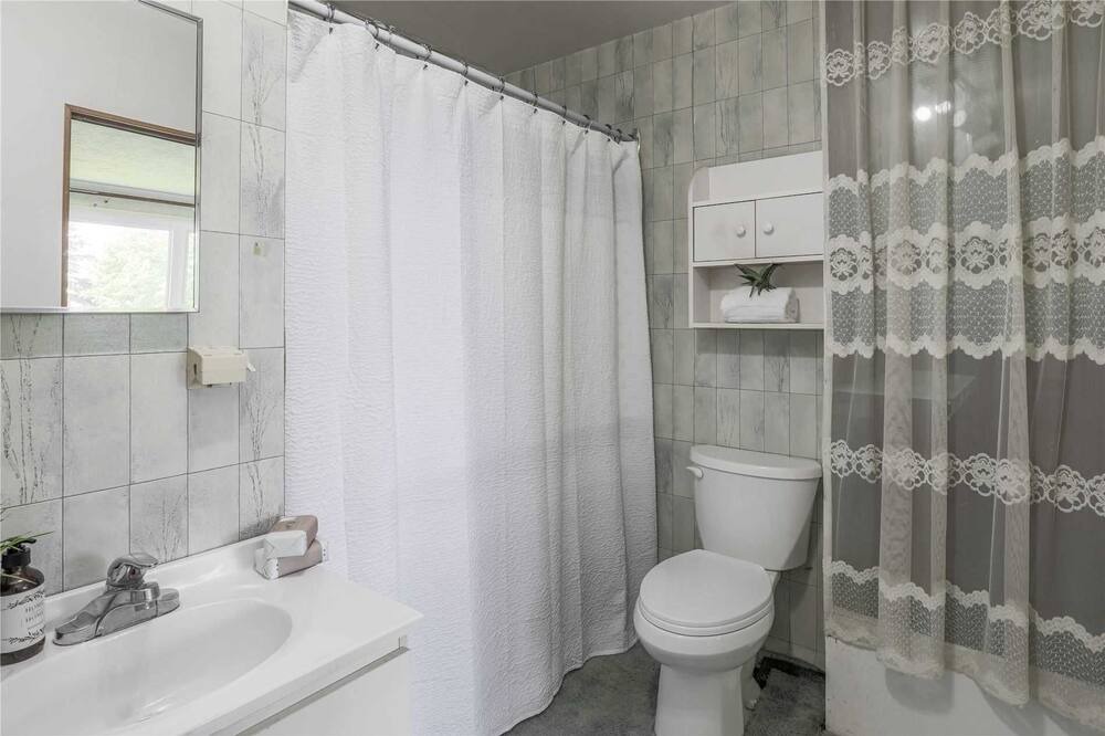 Photo of Bathroom in Valentia