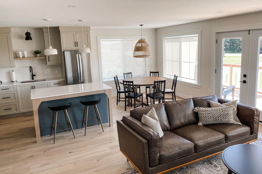 Photo of Livingroom in Borden-Carleton