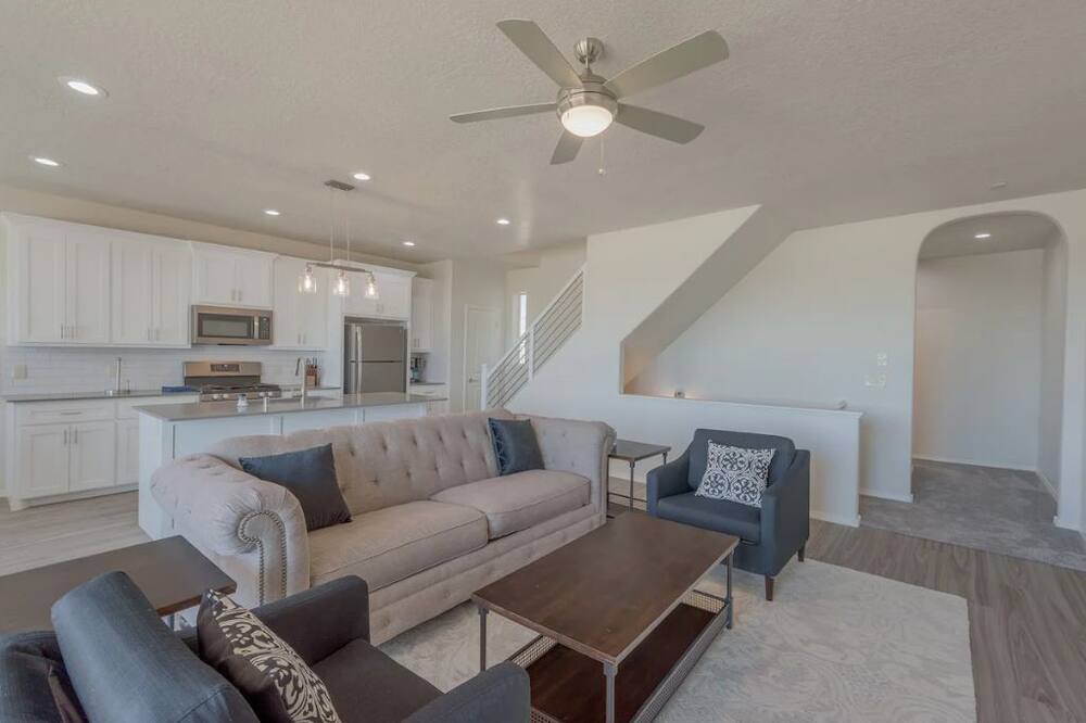 Photo of Livingroom in Alamedan Valley