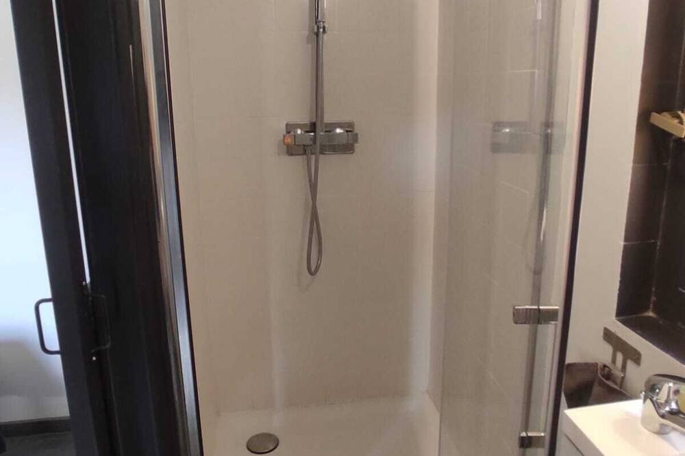 Photo of Bathroom in Pignan