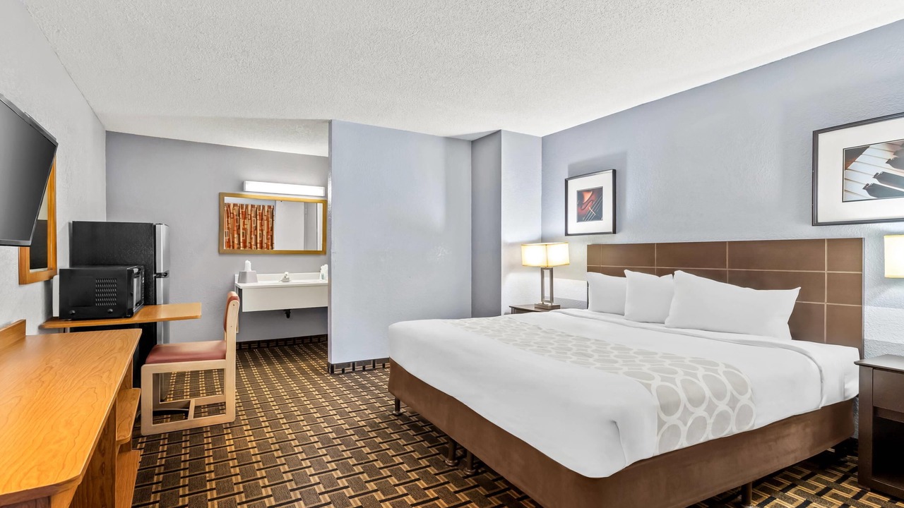 Photo of Bedroom in Northwest Heights