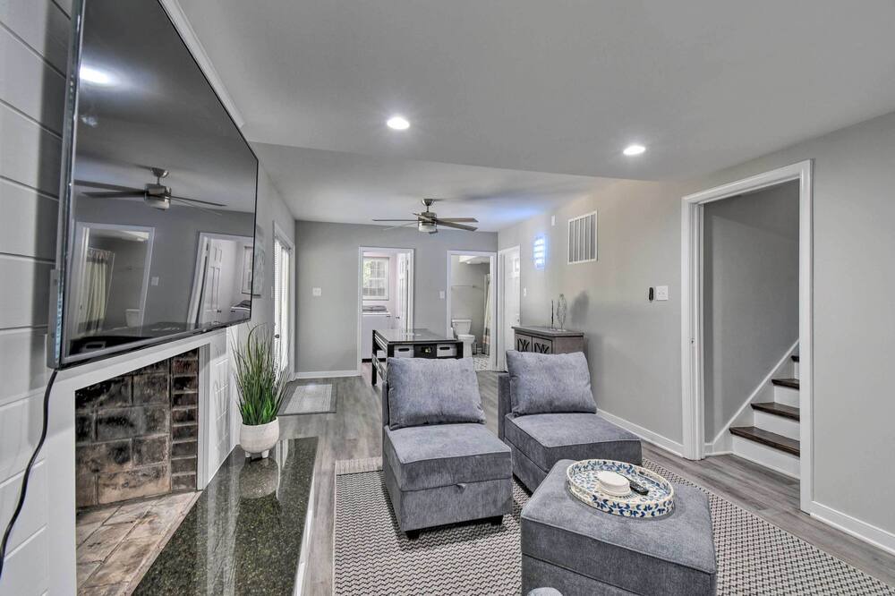 Photo of Livingroom in North Chesterfield