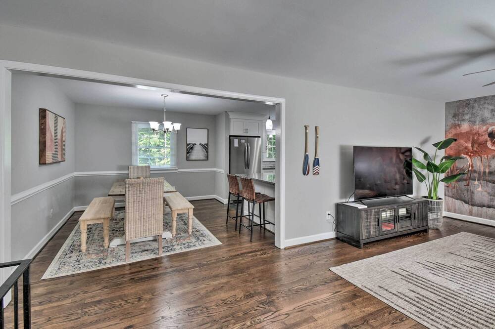 Photo of Livingroom in North Chesterfield
