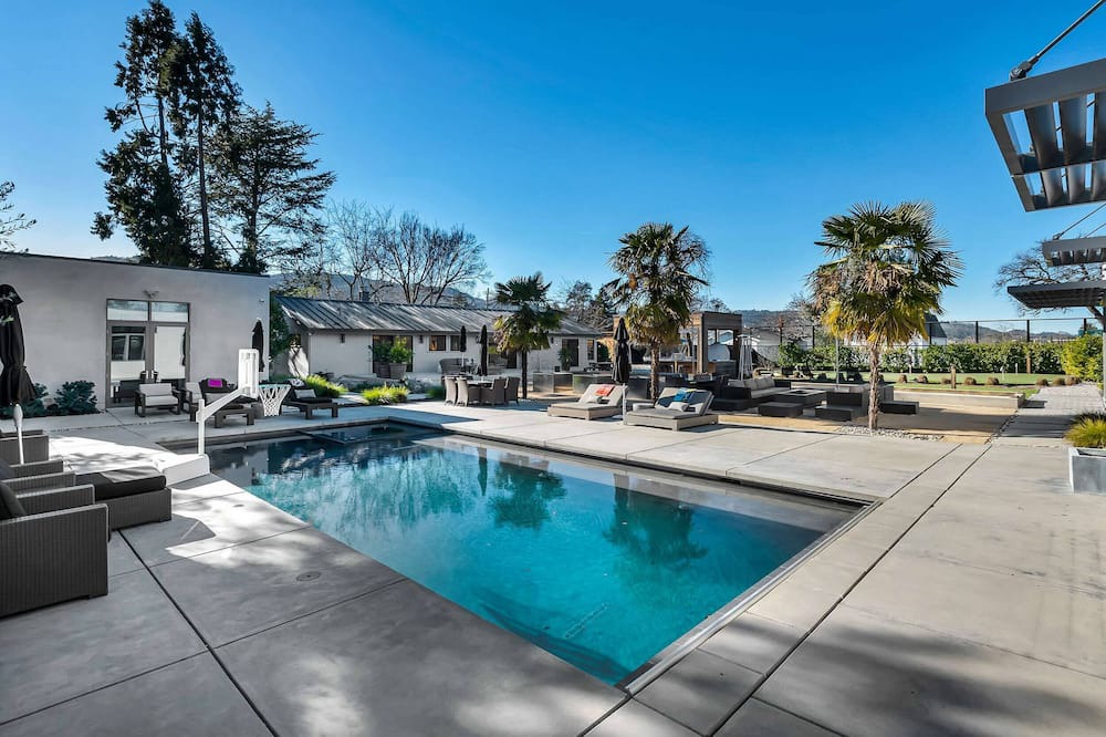 Photo of Outdoor in St. Helena