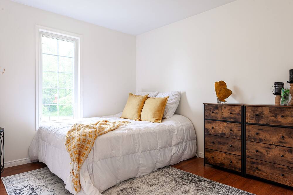 Photo of Bedroom in Central Huron
