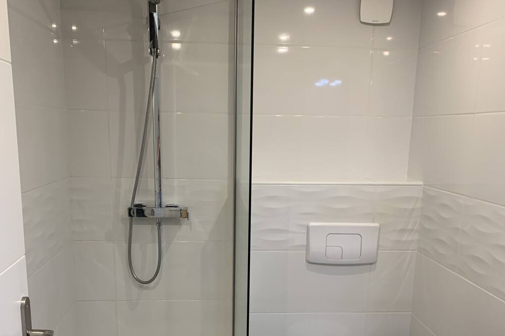 Photo of Bathroom in Reignier-Esery