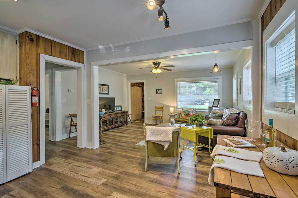 Photo of Livingroom in Starkville