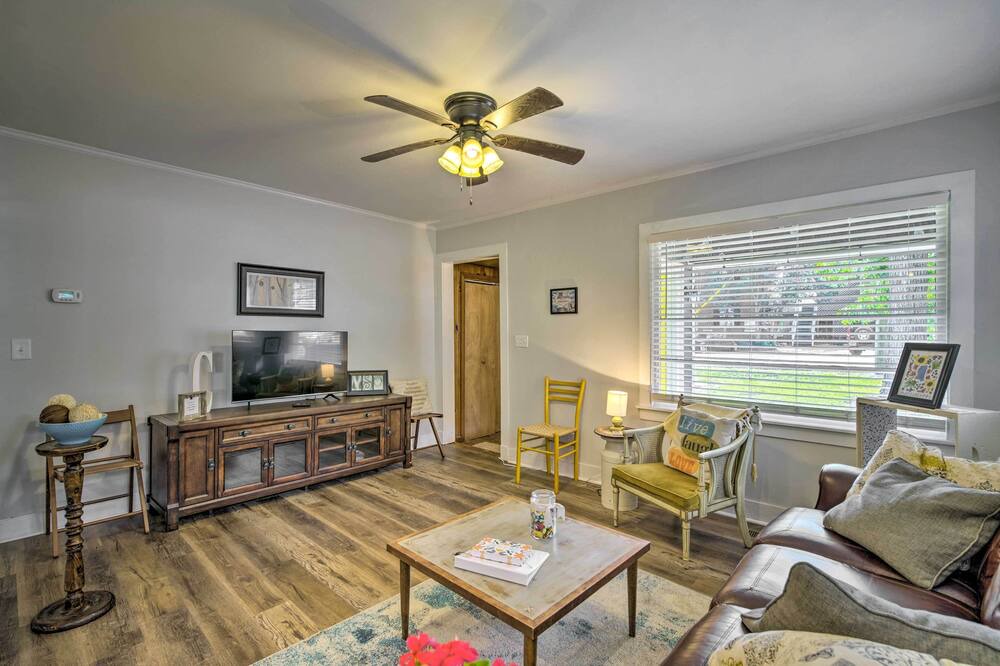 Photo of Livingroom in Starkville