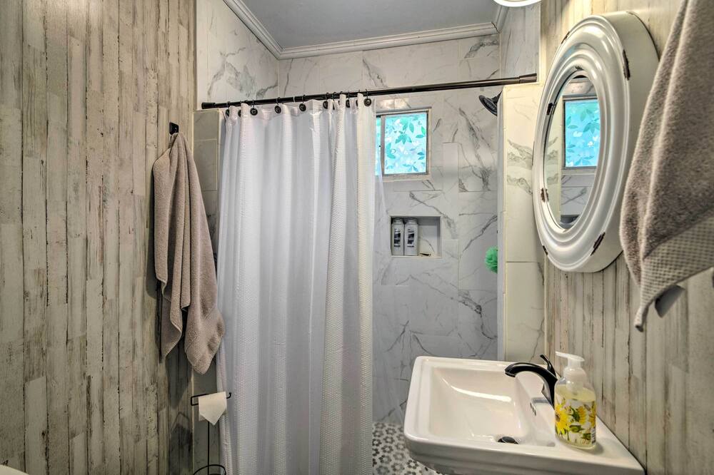 Photo of Bathroom in Starkville