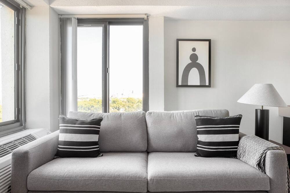 Photo of Livingroom in Mid-Cambridge