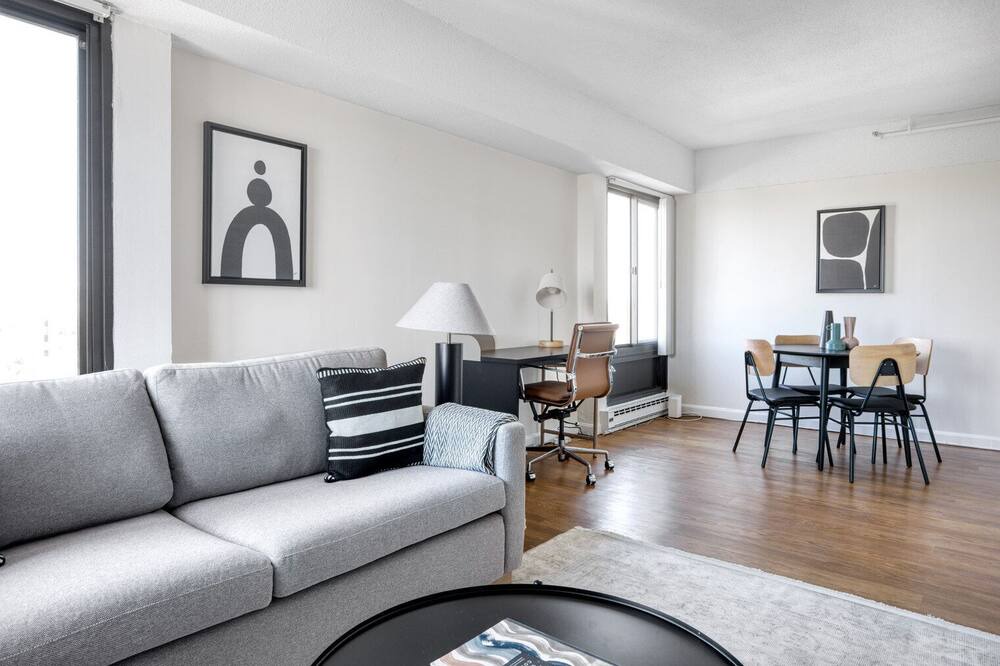 Photo of Livingroom in Mid-Cambridge