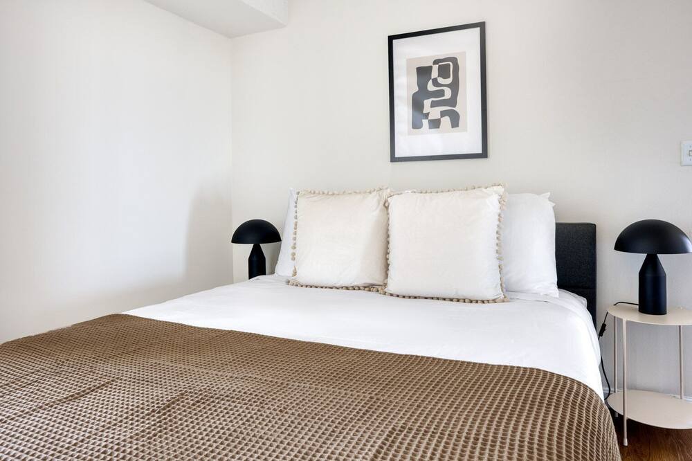 Photo of Bedroom in Mid-Cambridge