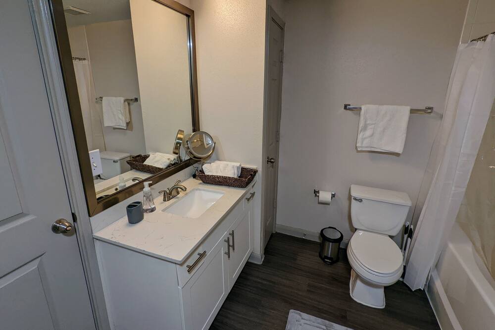 Photo of Bathroom in Nassau Bay