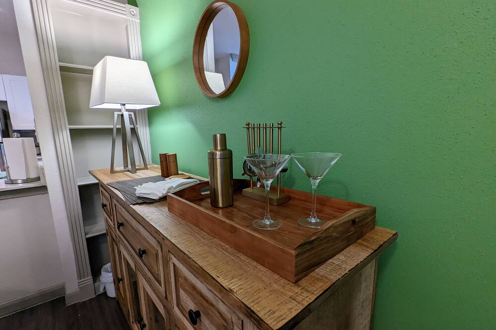 Photo of Bedroom in Nassau Bay