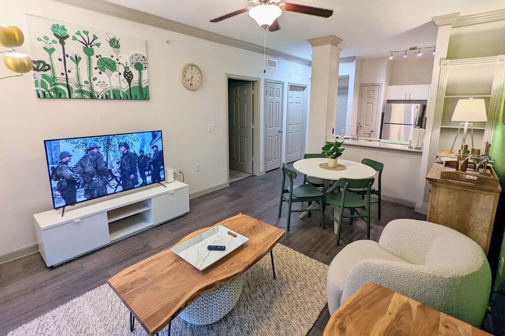 Photo of Livingroom in Nassau Bay