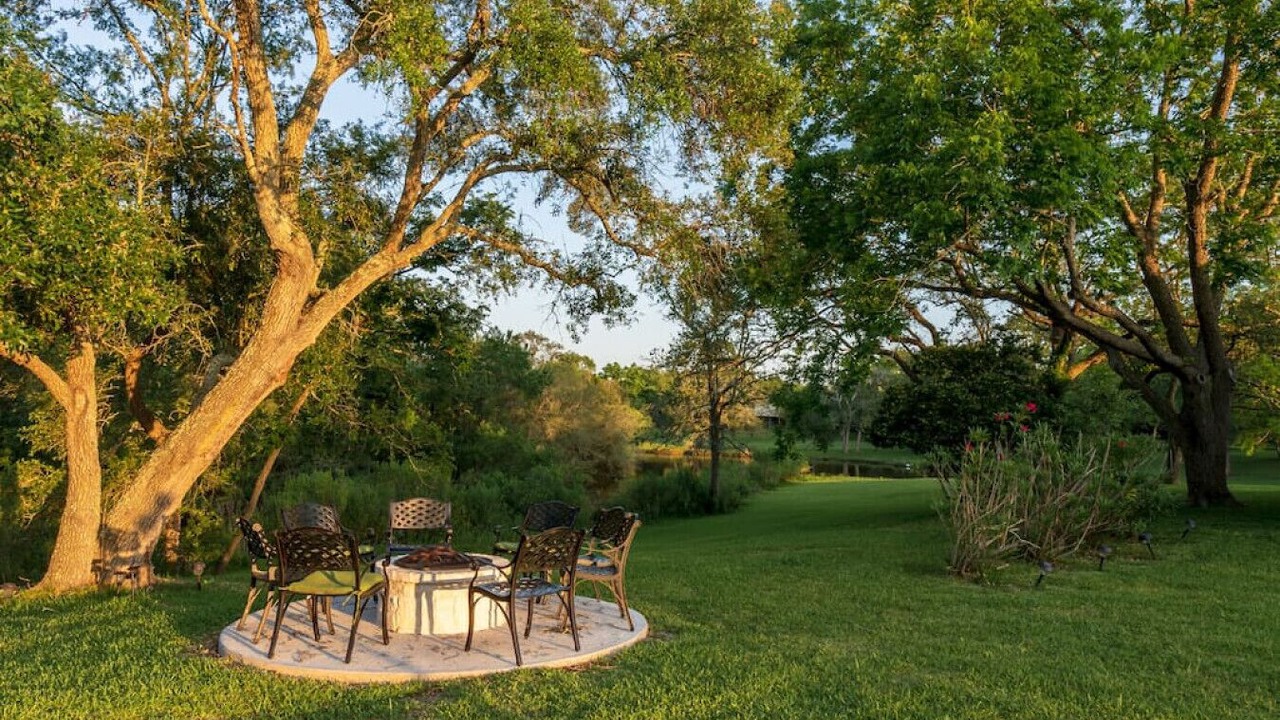 Photo of Outdoor in Hitchcock