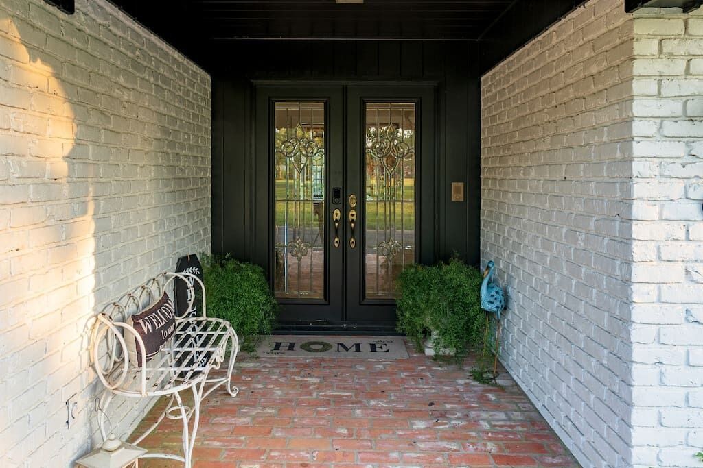 Photo of Patio Balcony in Hitchcock