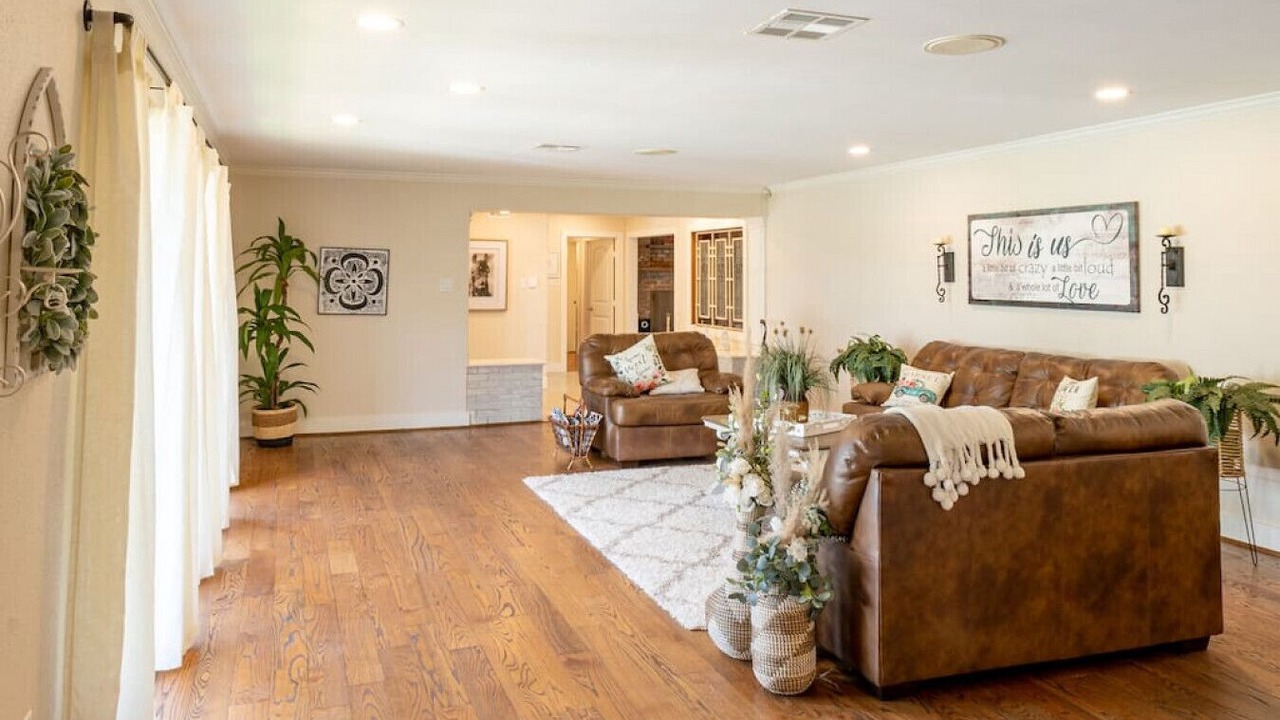 Photo of Livingroom in Hitchcock