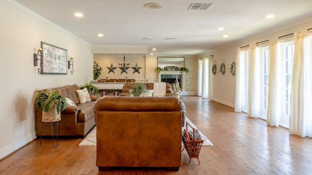 Photo of Livingroom in Hitchcock