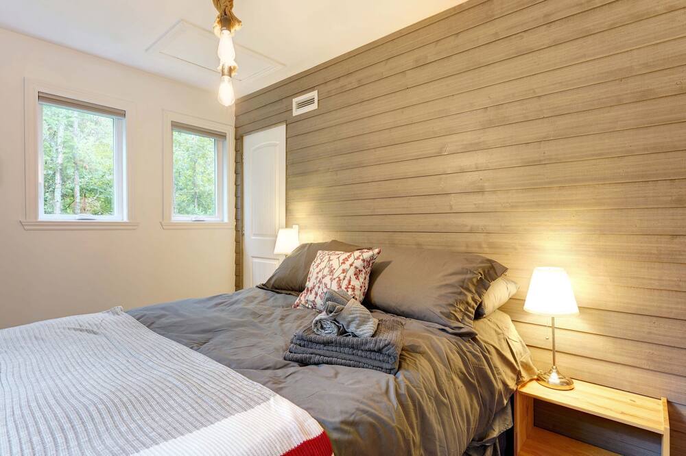 Photo of Bedroom in Lac-Swell