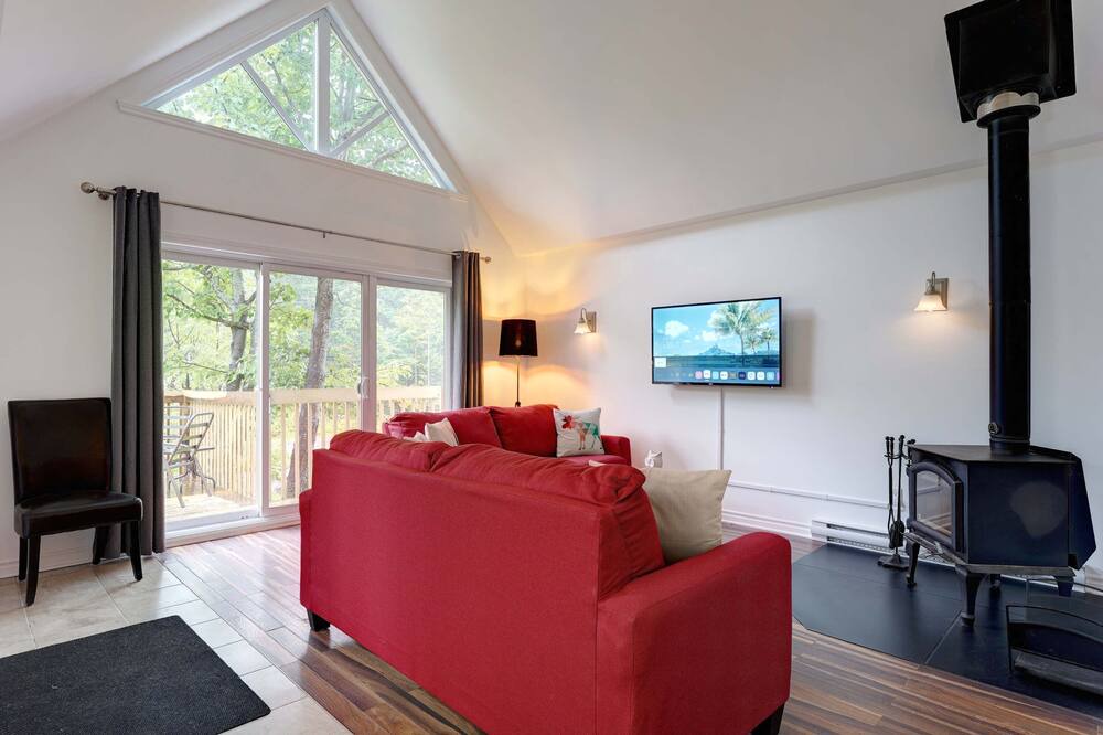 Photo of Livingroom in Lac-Swell