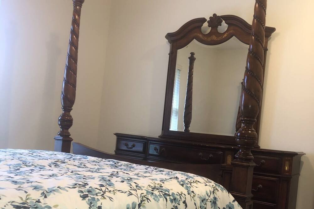 Photo of Bedroom in Jackson