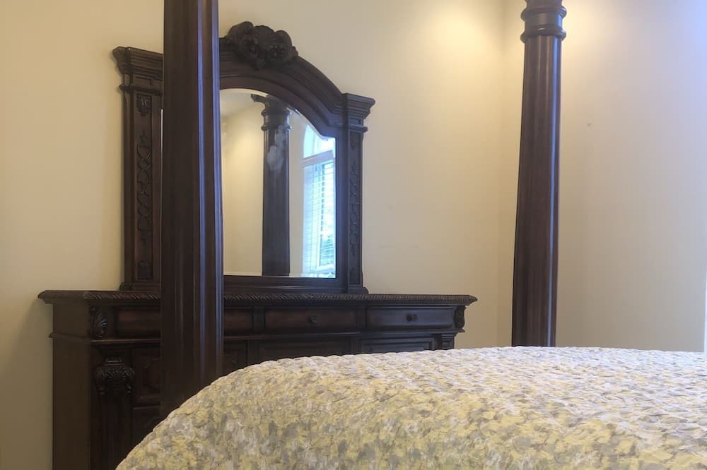 Photo of Bedroom in Jackson